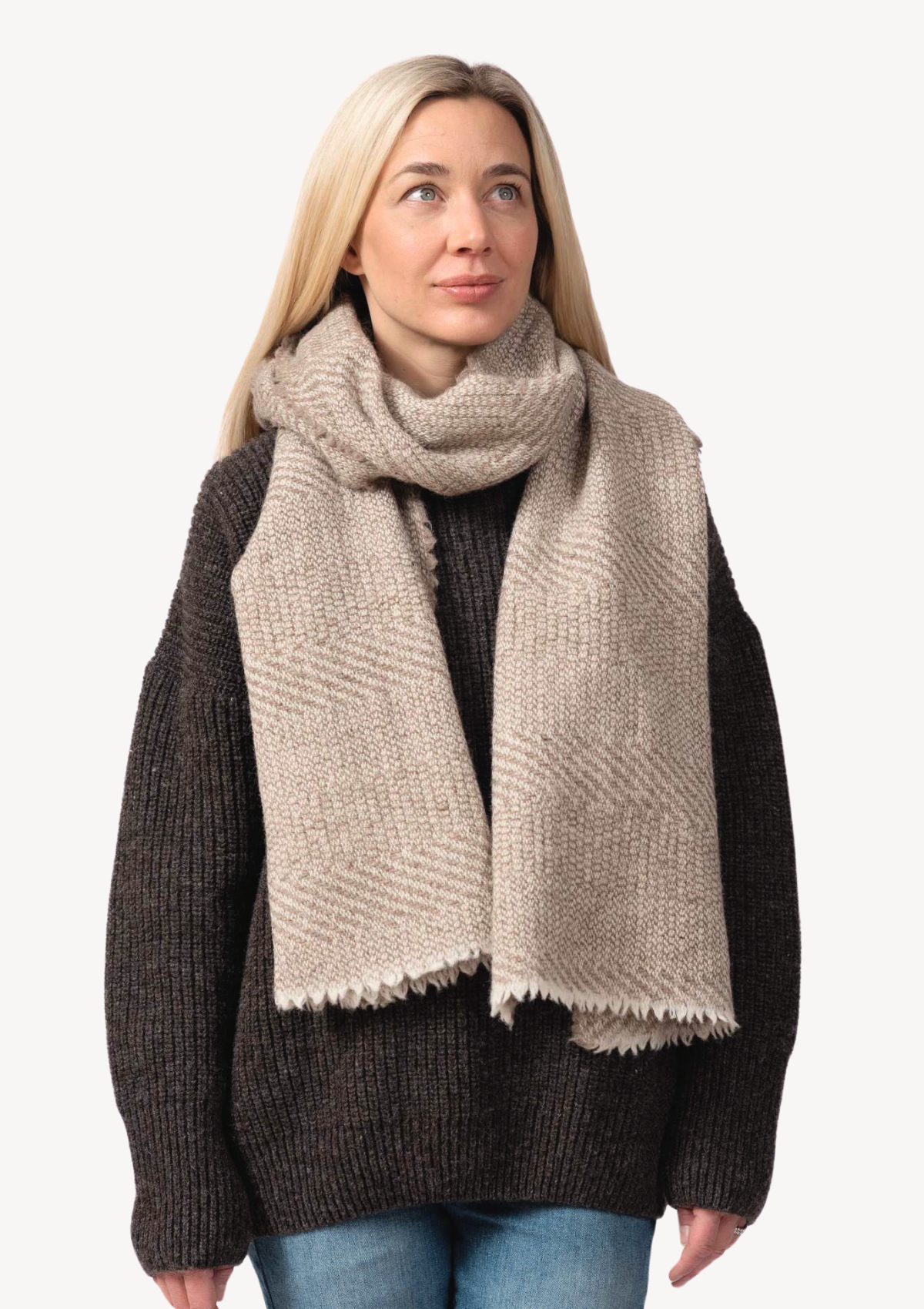 Beige textured scarf in responsible Finnish wool. Manufactured in Finland.