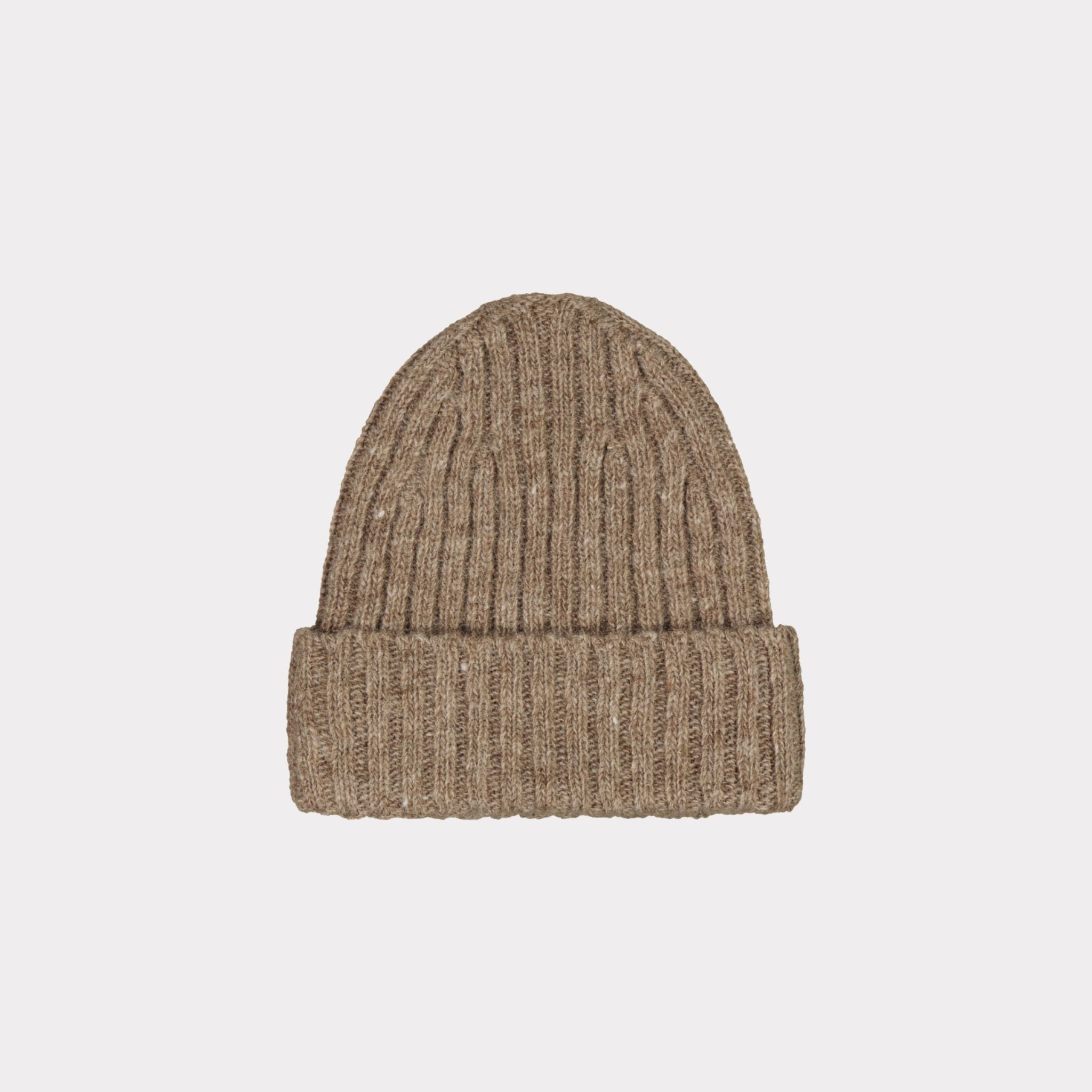 Ribbed beanie in beige responsibly manufactured in Finland from eco-friendly Finnish sheep wool.  