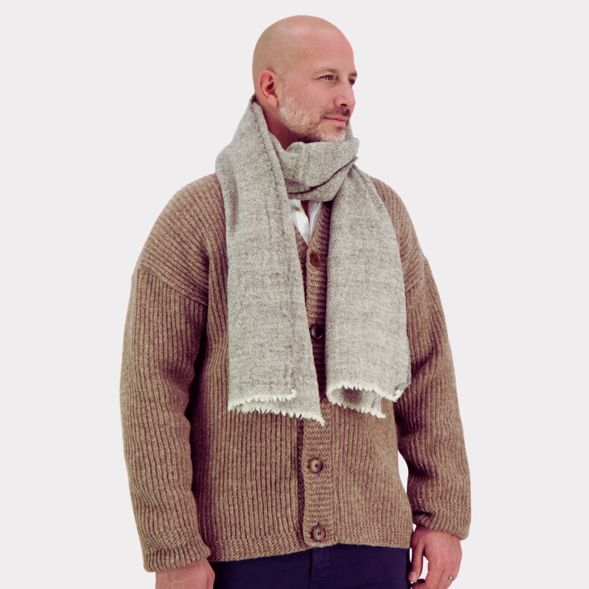 Grey herringbone scarf in responsible Finnish sheep wool. Manufactured in Finland. 