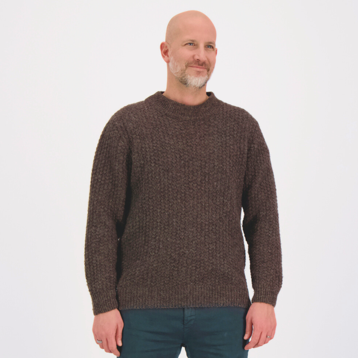 O-neck brown knit made in Finland with ethically sourced sheep wool.