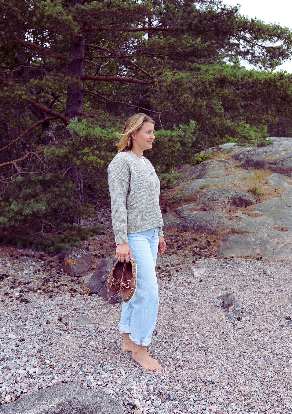 Ekta Helsinki manufactures responsible wool knitwear out of locla wool in Finland. 